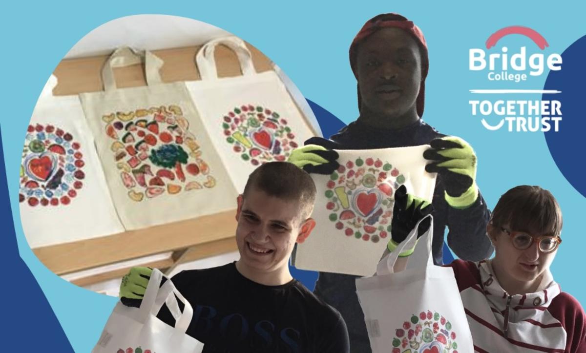 Students displaying their designed tote bags
