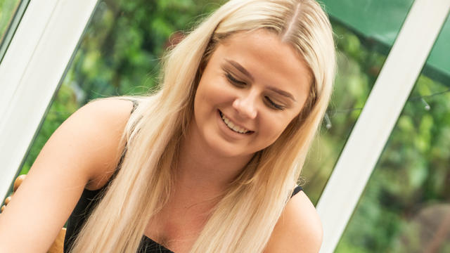 Picture of a young woman with blonde hair